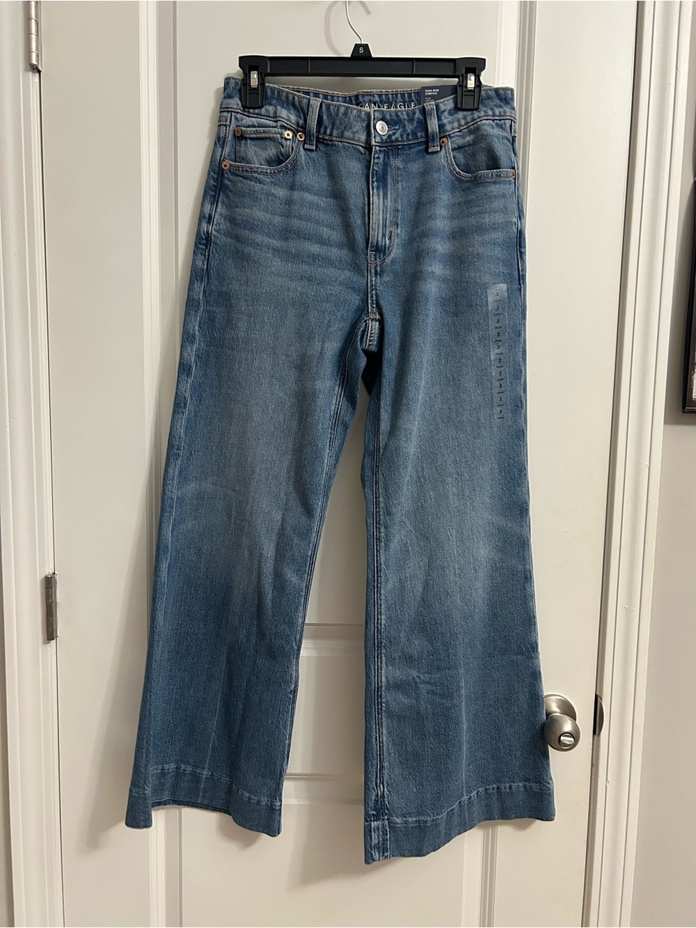 NWT American Eagle Size 2 Short Flare Denim Jeans